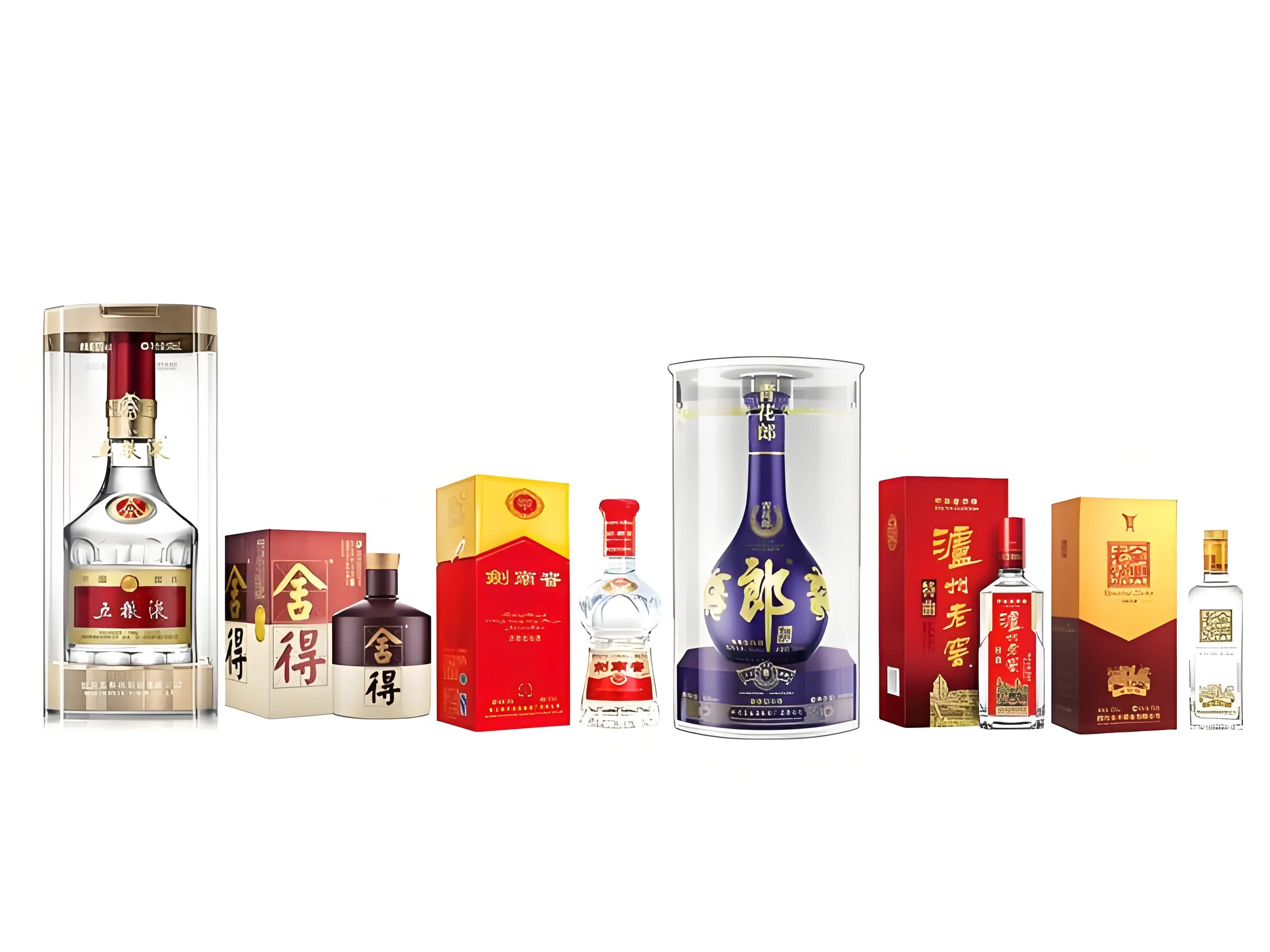 传统白酒酿造车间内部景象，展示陶坛、窖池和蒸馏设备_1