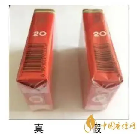 真假米酒对比图：左侧自然家酿米酒与右侧工业勾兑米酒在色泽、沉淀物上的明显差异_1