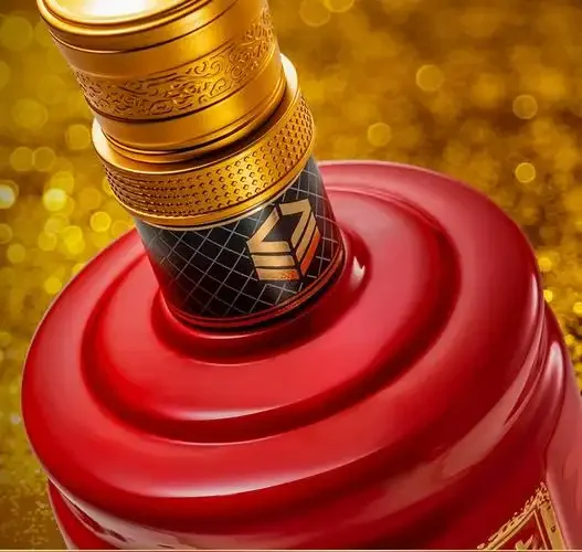 传统固态法白酒酿造场景：木甑蒸粮和竹席摊晾高粱_1