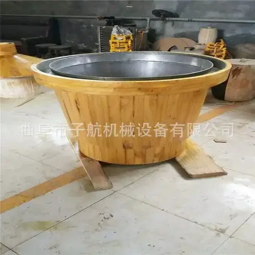 小型家用、中型酒坊、大型酒厂三种不同档次纯粮酒酿酒设备实物对比图_1