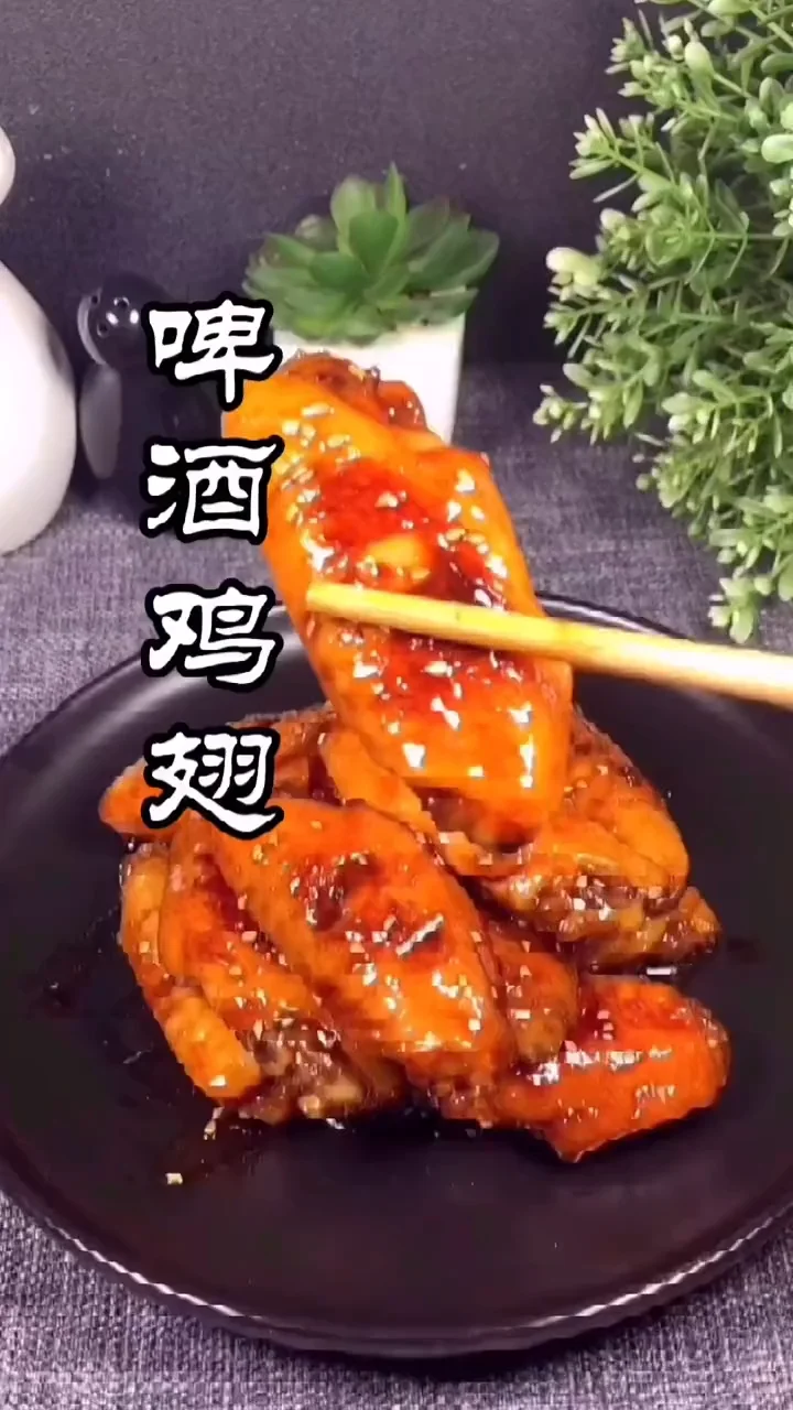 家庭自酿啤酒全套设备展示：糖化桶、煮沸锅、发酵罐及原料工具_1