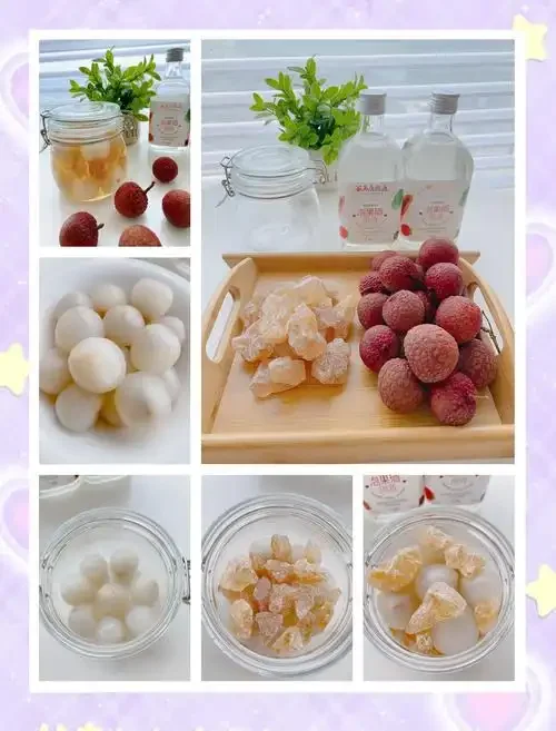 一罐正在浸泡中的自制荔枝酒，果肉饱满，酒色清澈，旁边散落着新鲜荔枝，展现家庭酿酒的乐趣_1