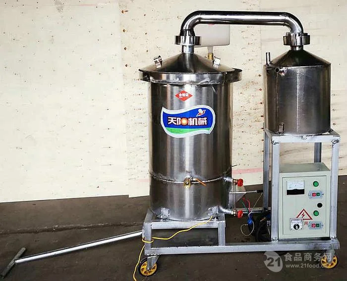 不同规格与材质的蒸酒设备（不锈钢与紫铜）对比展示_1