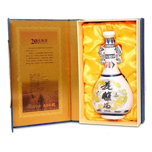 一个古朴的陶瓷酒坛，红布封口，象征着经过岁月沉淀的白酒珍藏。_1