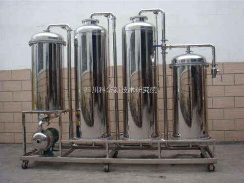 酒源牌不锈钢酿酒设备实景展示，包括蒸锅、冷却器和配件_1