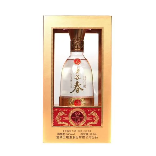 白酒固态发酵窖池内部特写：湿润的酒醅与布满菌丝的窖泥_1