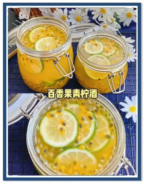 酿酒师正按照黄金比例准备百香果泡酒，展示精确称重的百香果、冰糖和玻璃罐_1