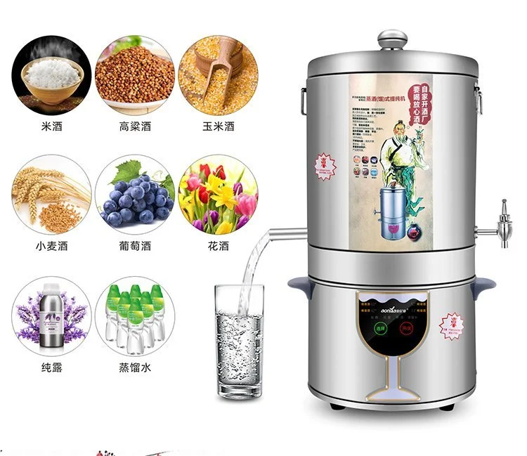 小型全自动酿酒设备在工作台运行，背景为酿酒工具，用于说明设备价格与配置的关系_1