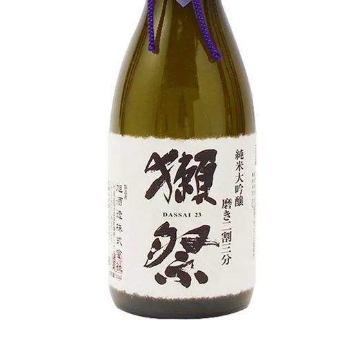 清酒（透明）与米酒（乳白浑浊）的视觉对比图，展示两种酒最直观的区别_1